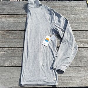 VUORI Ponto Half Zip Mock Neck Light Heather Gray SIZE medium NWT